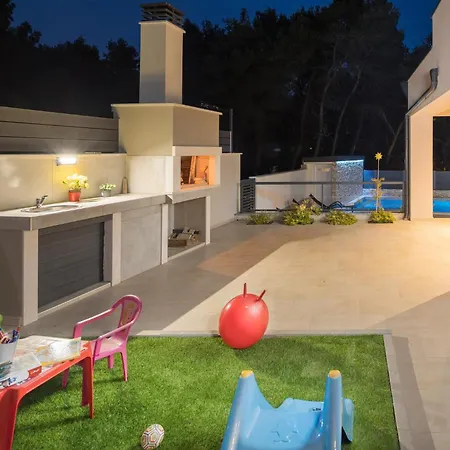 Casa de Férias Luxurious In Pula